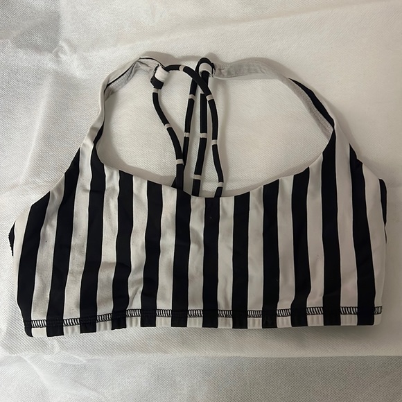 Lululemon Free to Be Bra - Picture 1 of 2